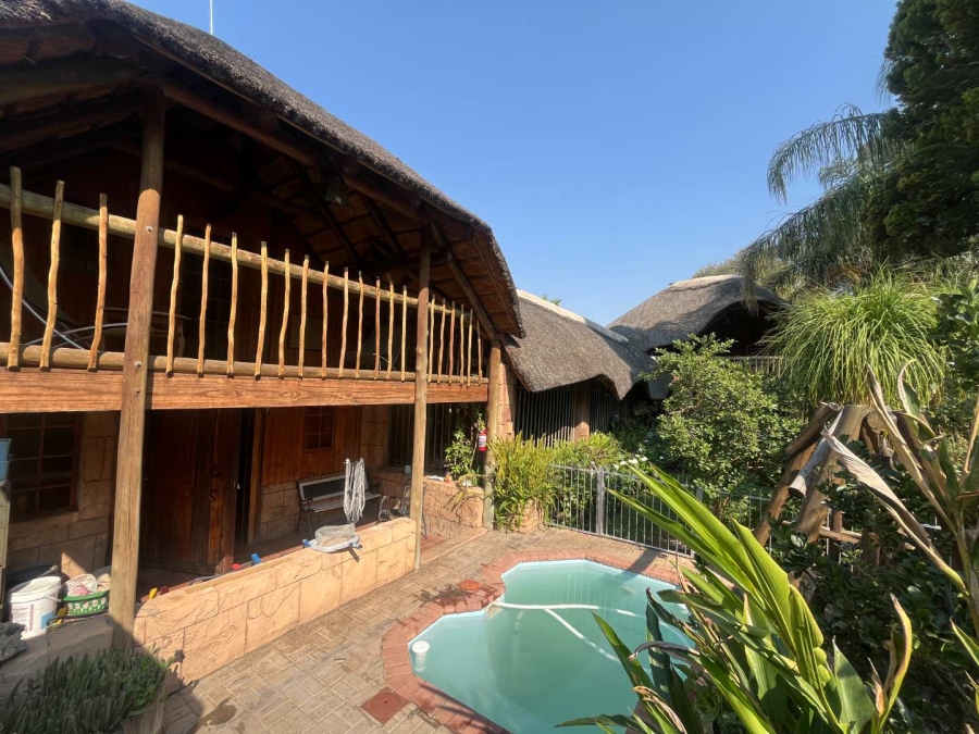 5 Bedroom Property for Sale in Die Rand Northern Cape
